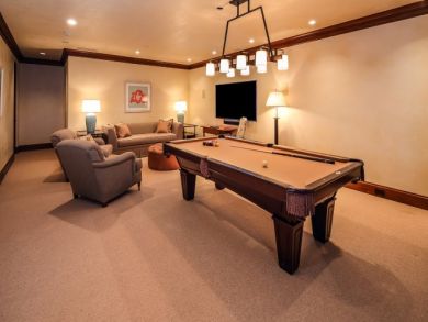 Six Bedroom Luxury Sleeps 14 Guests Close to Downtown Aspen